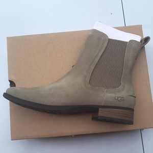 Brand new UGG Chelsea Boots- Hillhurst II